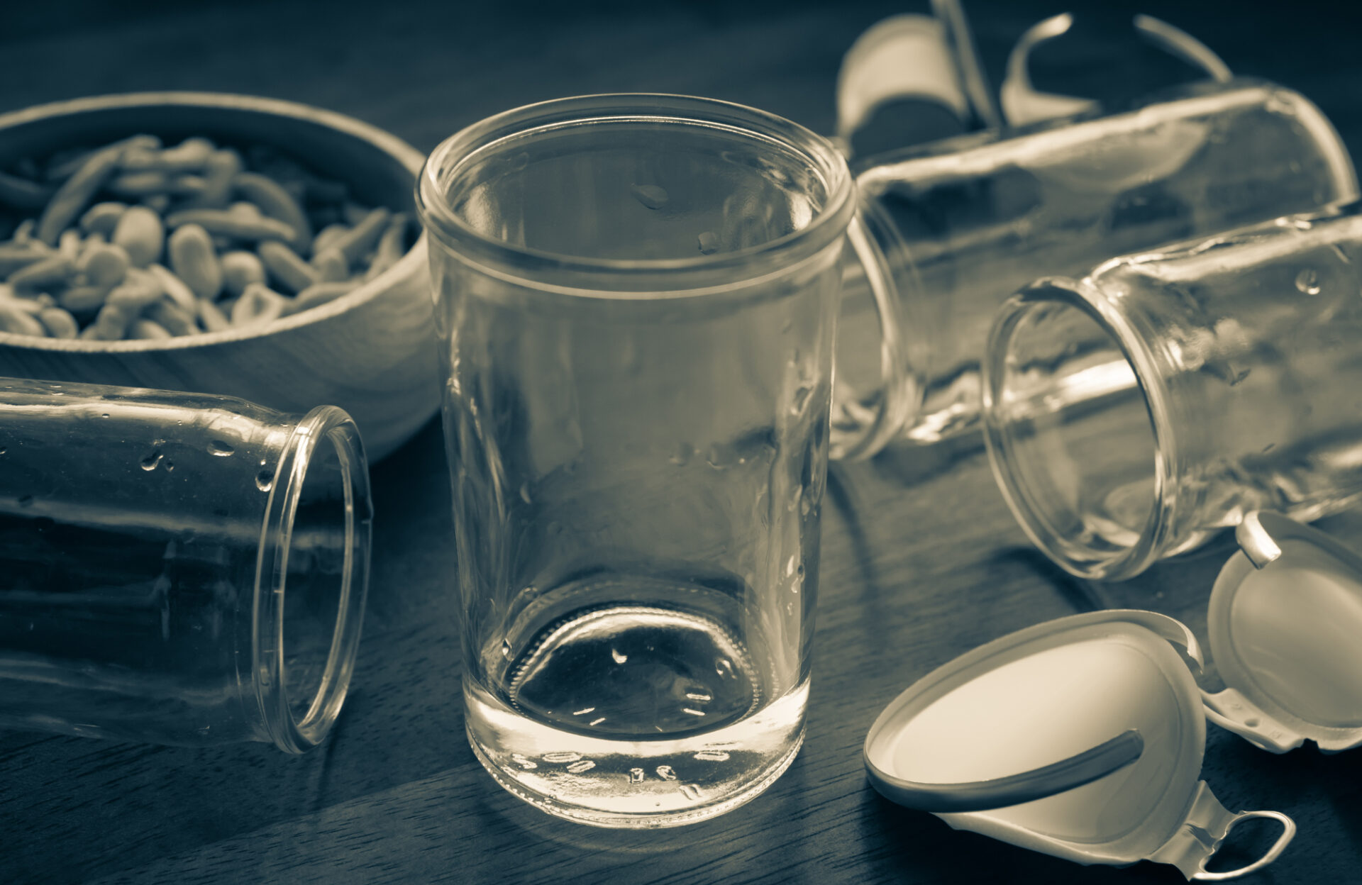pixta_93698289_M